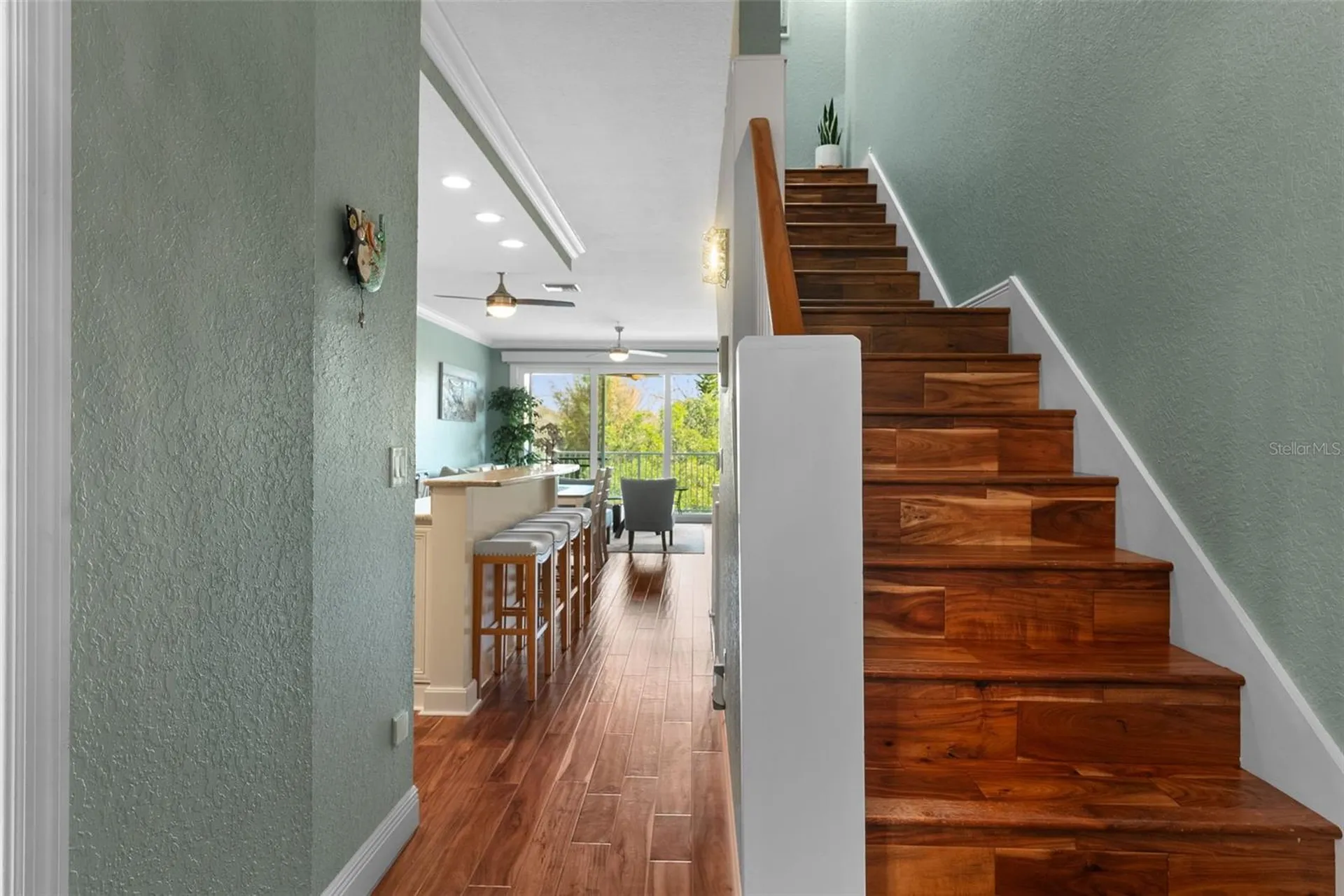 112 Brent Circle Oldsmar FL 34677