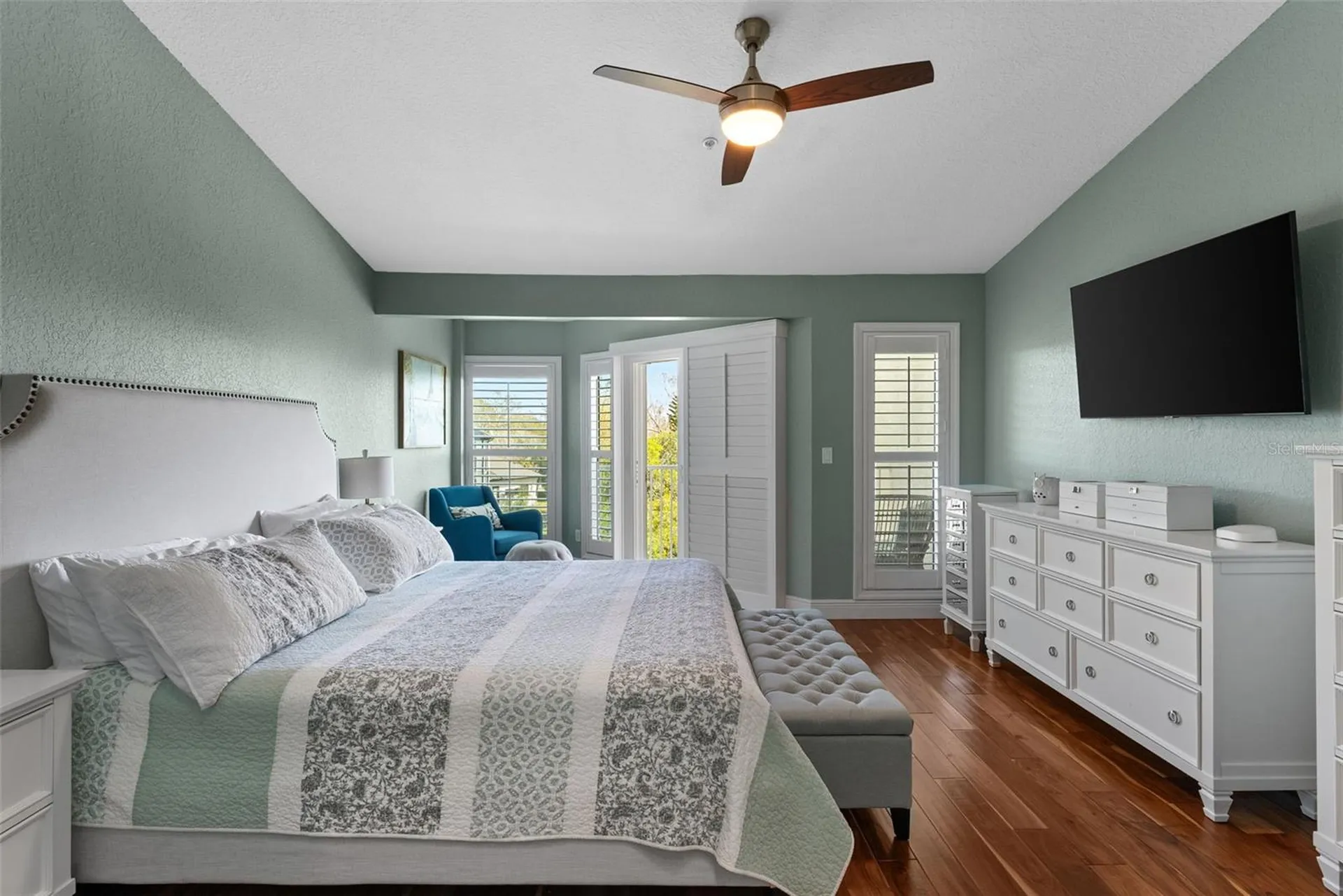 112 Brent Circle Oldsmar FL 34677