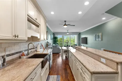 112 Brent Circle Oldsmar FL 34677