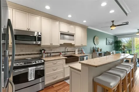 112 Brent Circle Oldsmar FL 34677