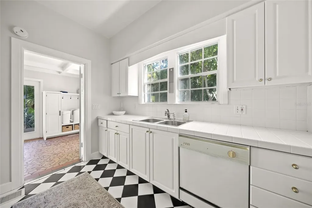 1917 Bahia Vista Street Sarasota FL 34239