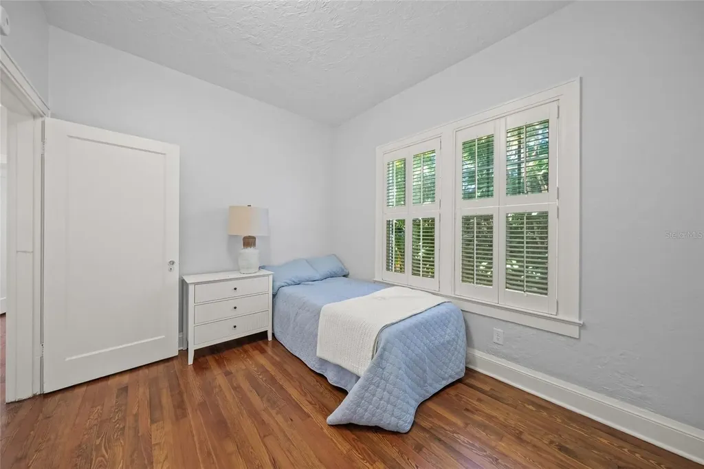 1917 Bahia Vista Street Sarasota FL 34239