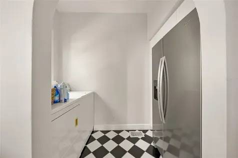 1917 Bahia Vista Street Sarasota FL 34239