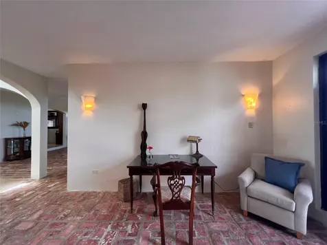 B Pilon Vieques PR 00765
