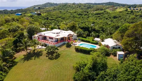 B Pilon Vieques PR 00765