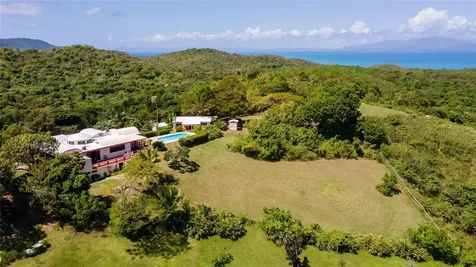 B Pilon Vieques PR 00765