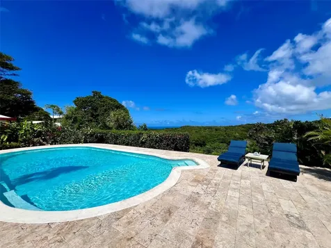 B Pilon Vieques PR 00765