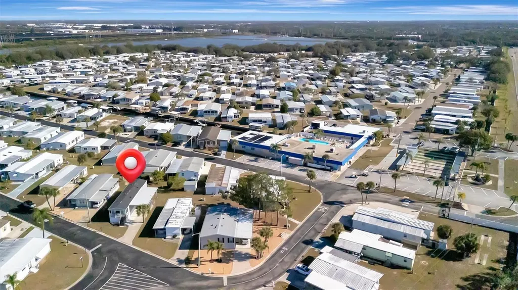 105 W Saint Johns Way Apollo Beach FL 33572