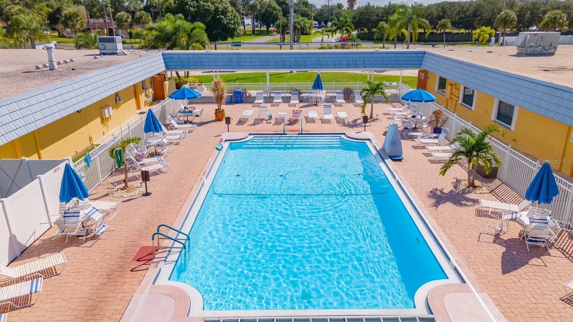 105 W Saint Johns Way Apollo Beach FL 33572