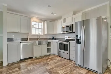 105 W Saint Johns Way Apollo Beach FL 33572