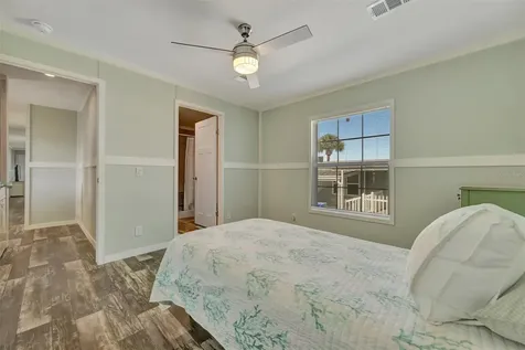 105 W Saint Johns Way Apollo Beach FL 33572