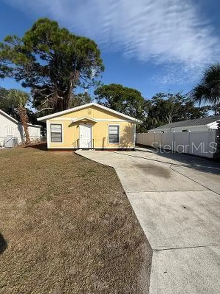 1471 18th Street Sarasota FL 34234