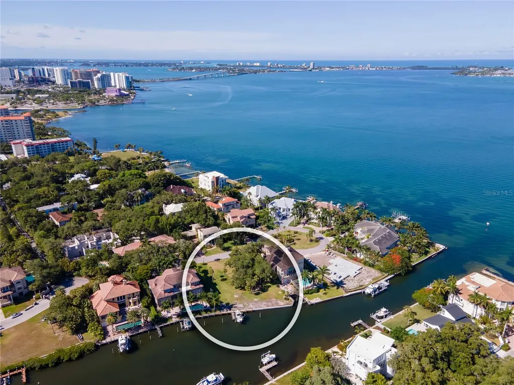955 Whitakers Lane Sarasota FL 34236