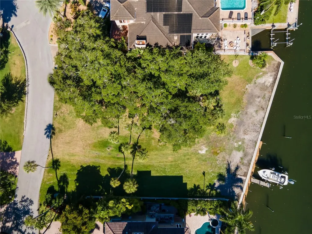 955 Whitakers Lane Sarasota FL 34236