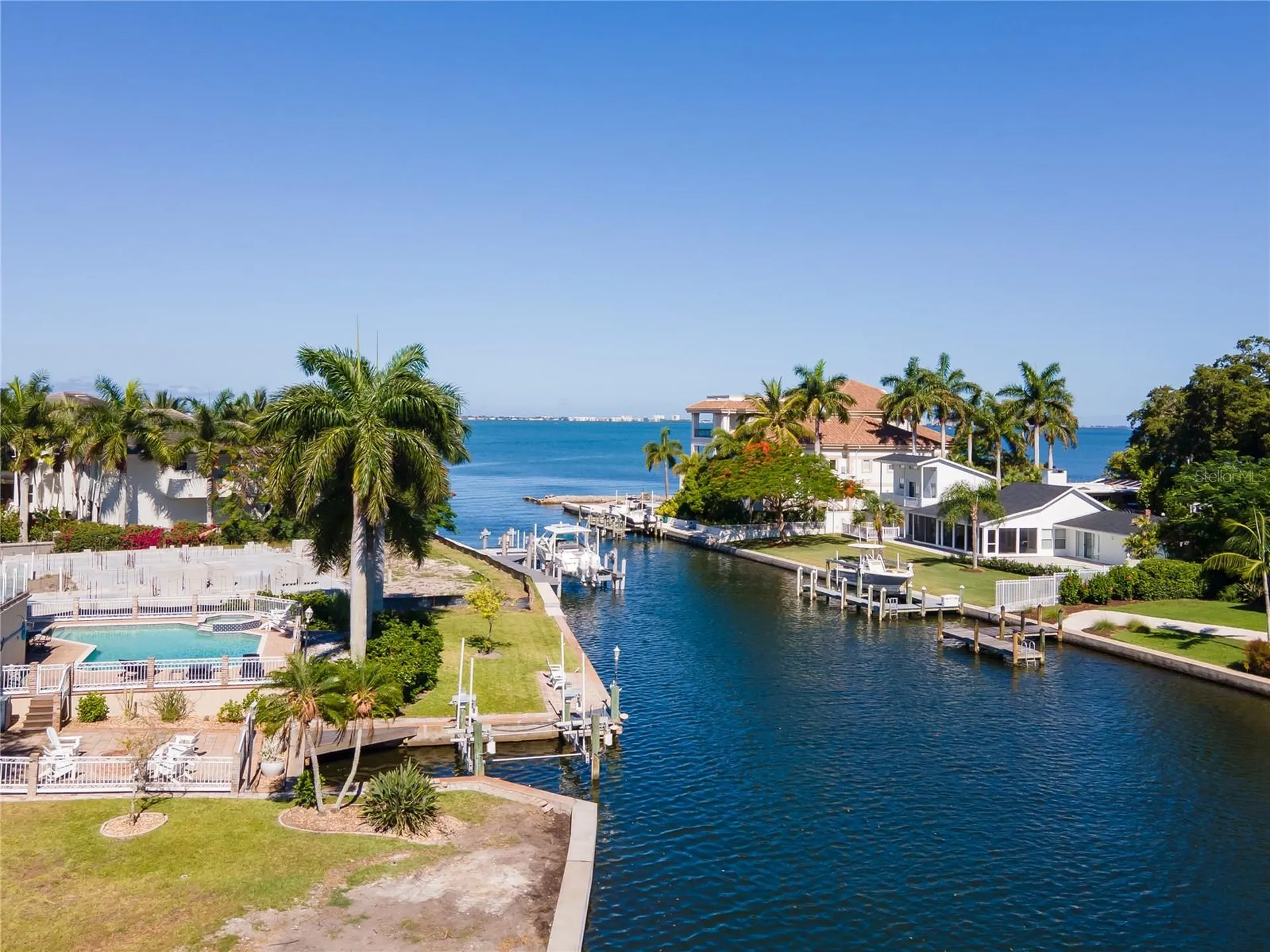 955 Whitakers Lane Sarasota FL 34236