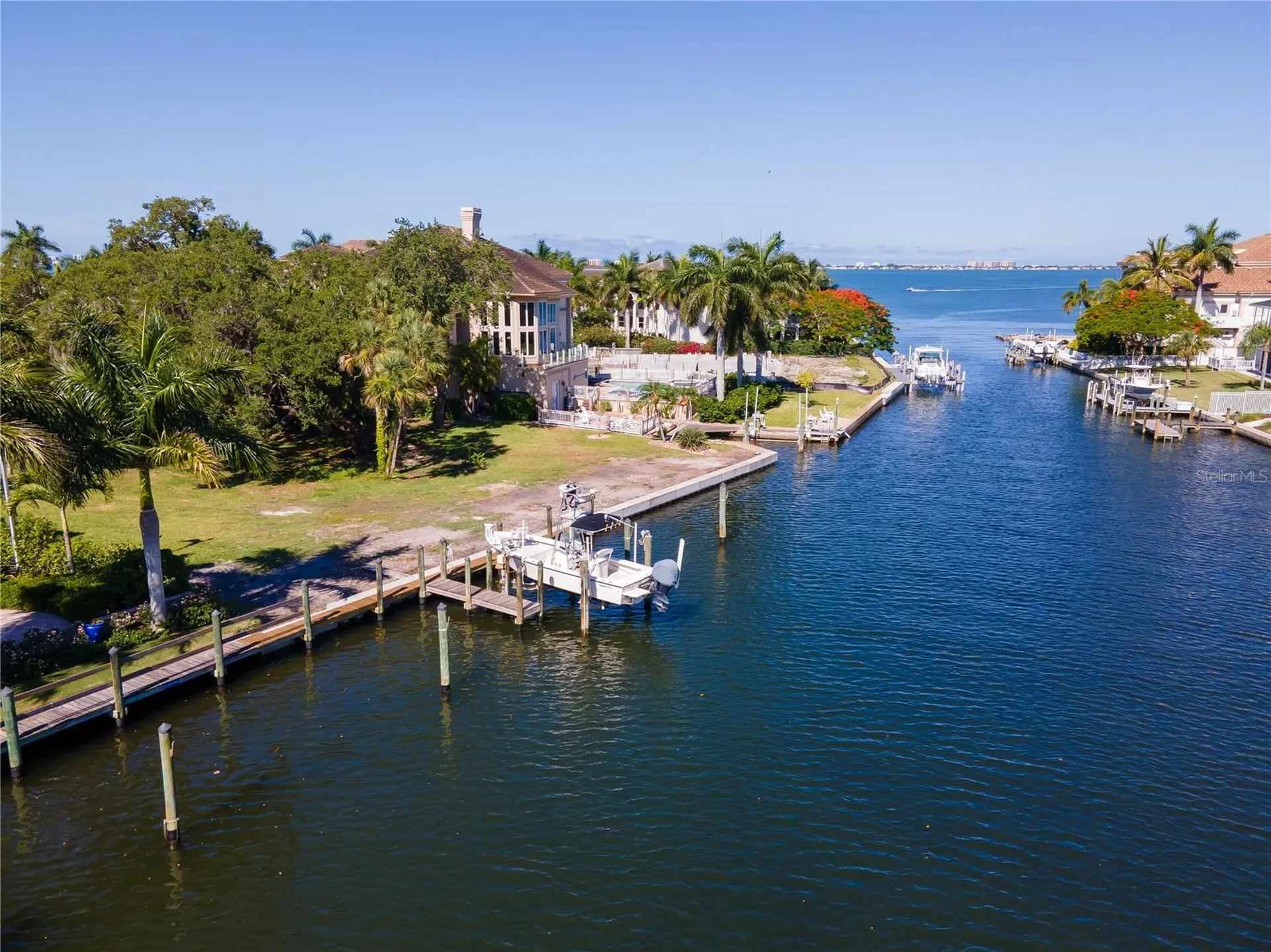 955 Whitakers Lane Sarasota FL 34236