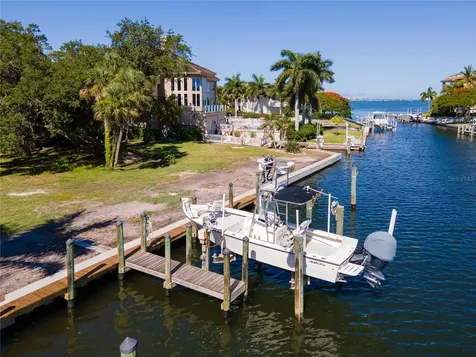 955 Whitakers Lane Sarasota FL 34236