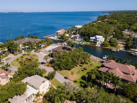 955 Whitakers Lane Sarasota FL 34236