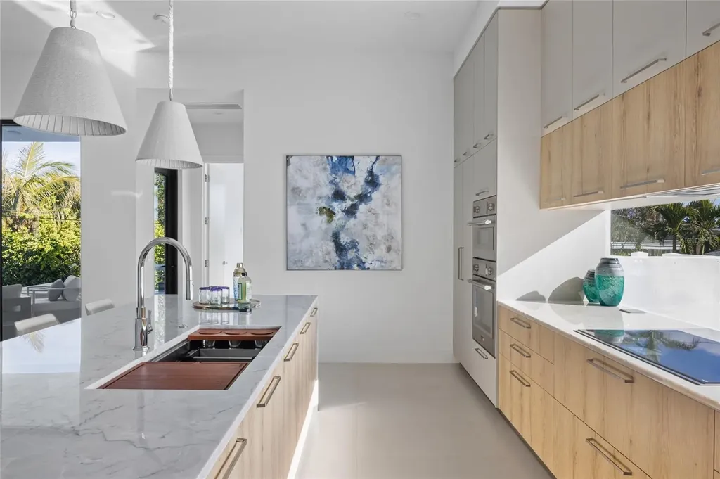 1212 Center Place Sarasota FL 34236