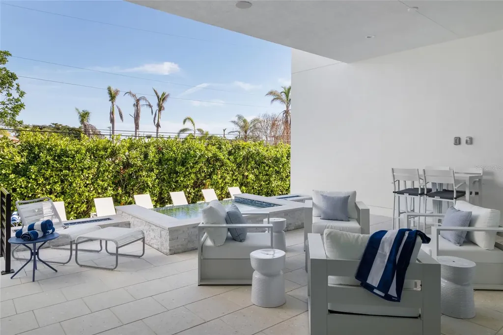1212 Center Place Sarasota FL 34236