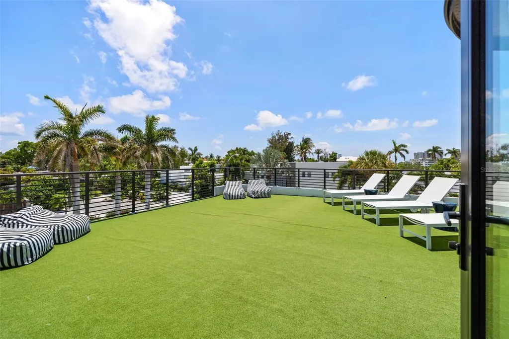 1212 Center Place Sarasota FL 34236