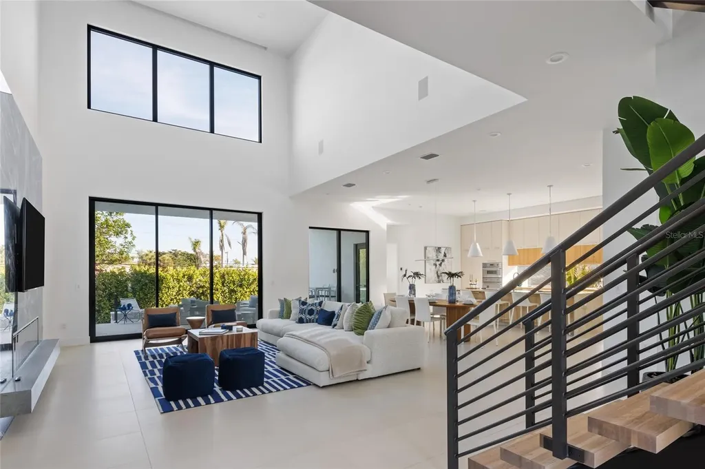 1212 Center Place Sarasota FL 34236