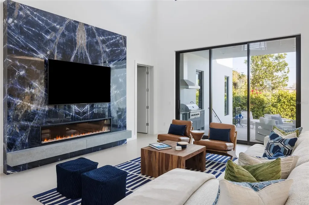 1212 Center Place Sarasota FL 34236
