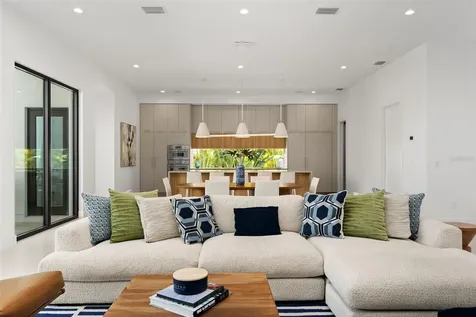 1212 Center Place Sarasota FL 34236