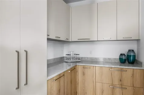 1212 Center Place Sarasota FL 34236