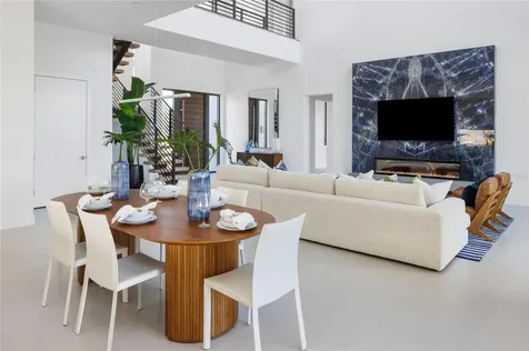 1212 Center Place Sarasota FL 34236