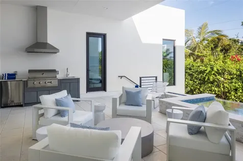 1212 Center Place Sarasota FL 34236