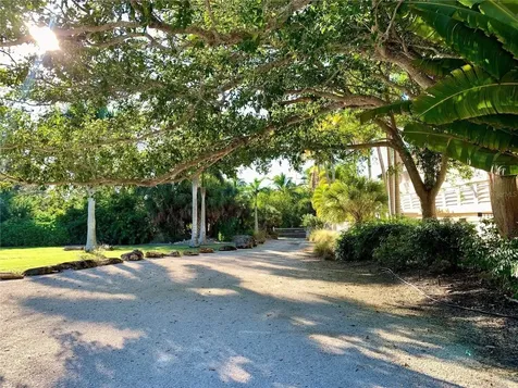 1212 Center Place Sarasota FL 34236
