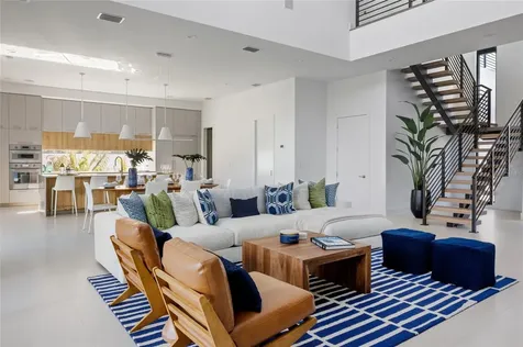 1212 Center Place Sarasota FL 34236