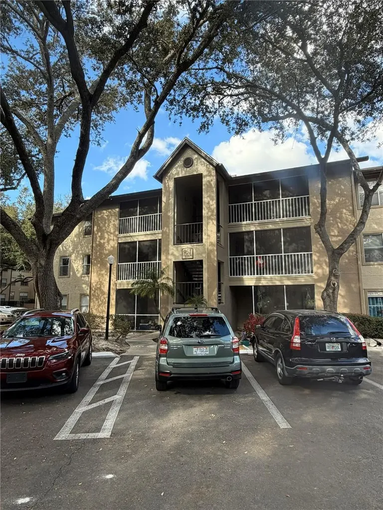 951 Salt Pond Place Altamonte Springs FL 32714