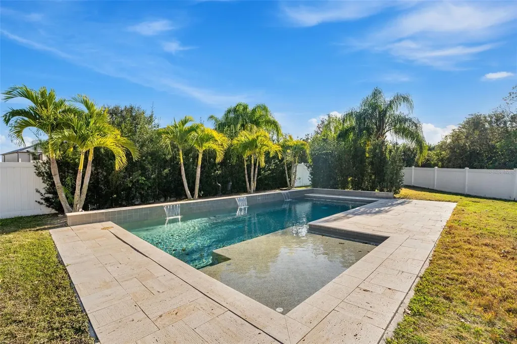 4306 Biscayne Cove Court Kissimmee FL 34744