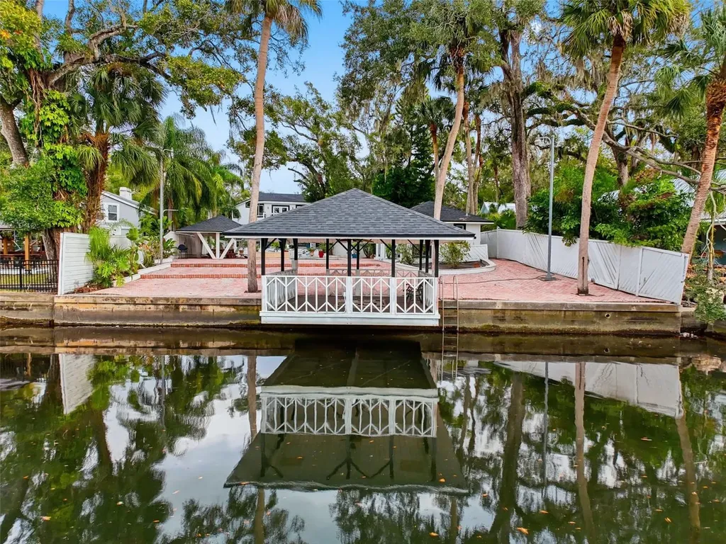 7214 N Ola Avenue Tampa FL 33604