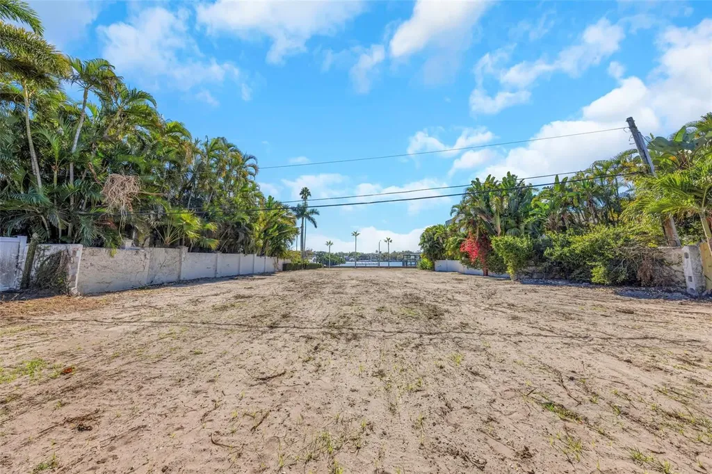 140 Brightwaters Boulevard NE St Petersburg FL 33704