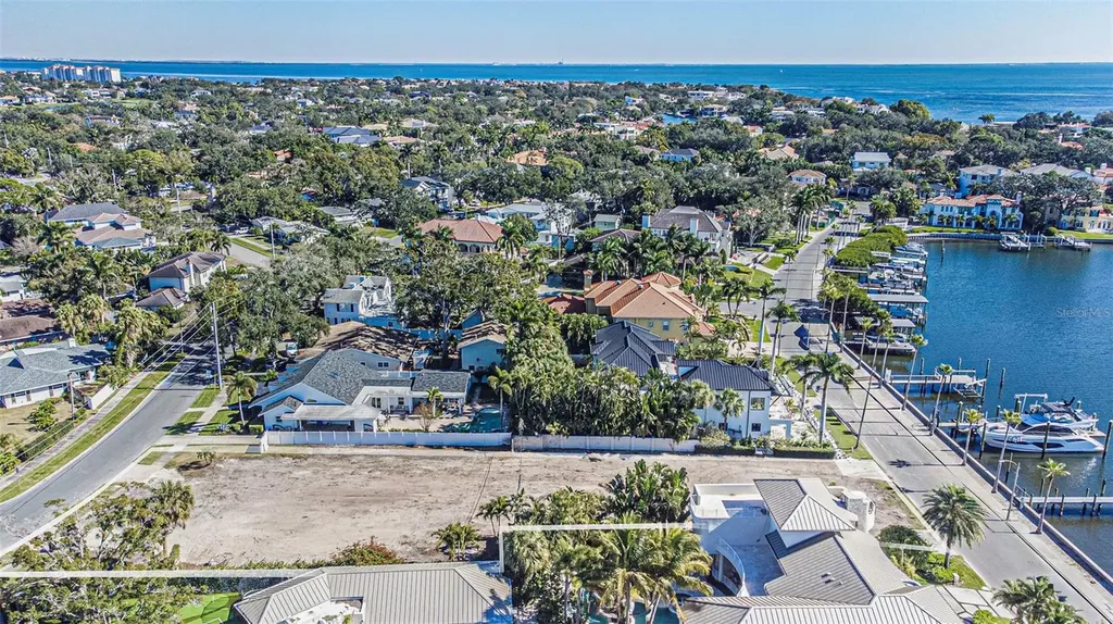 140 Brightwaters Boulevard NE St Petersburg FL 33704