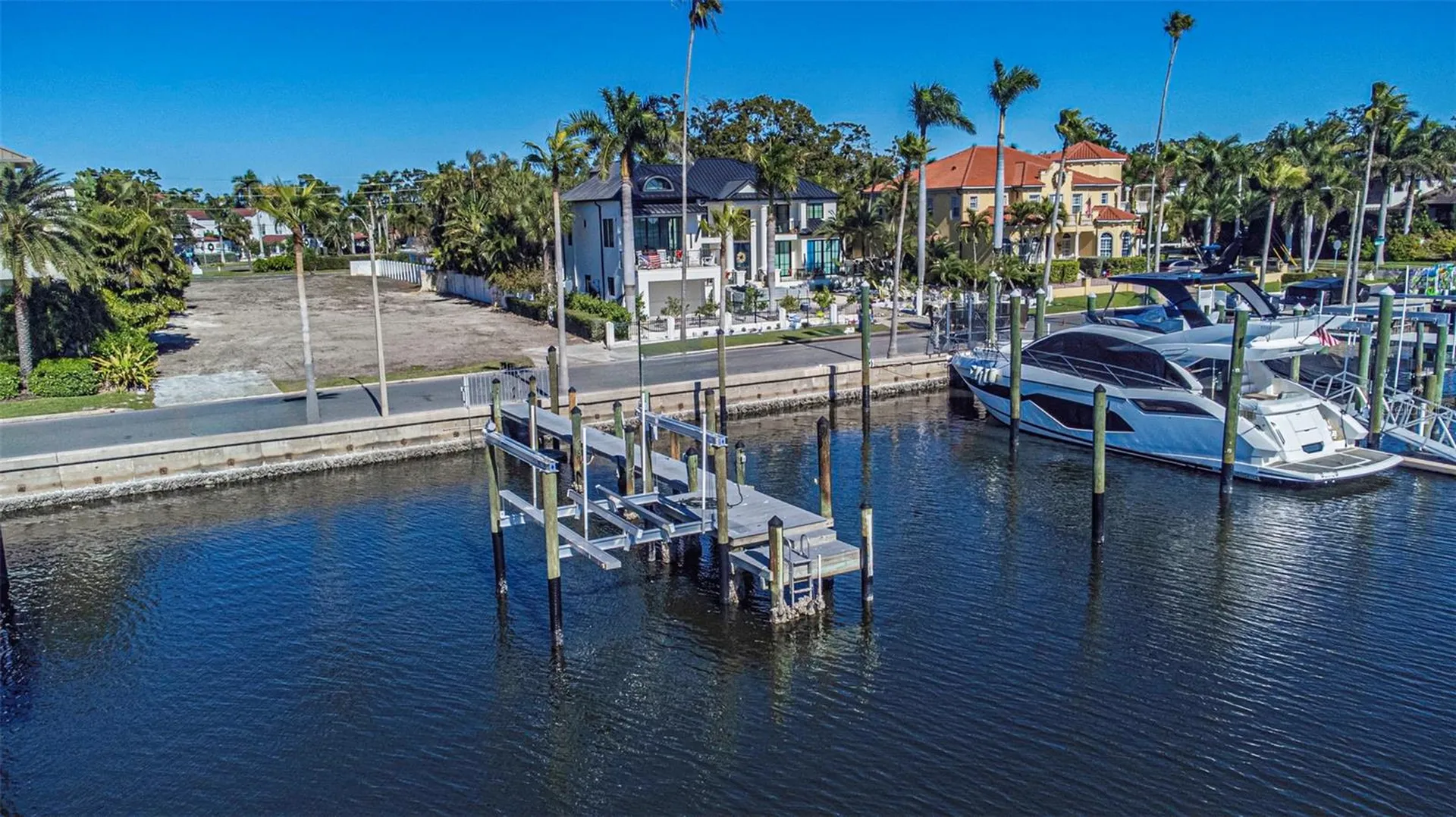 140 Brightwaters Boulevard NE St Petersburg FL 33704