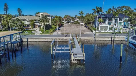 140 Brightwaters Boulevard NE St Petersburg FL 33704