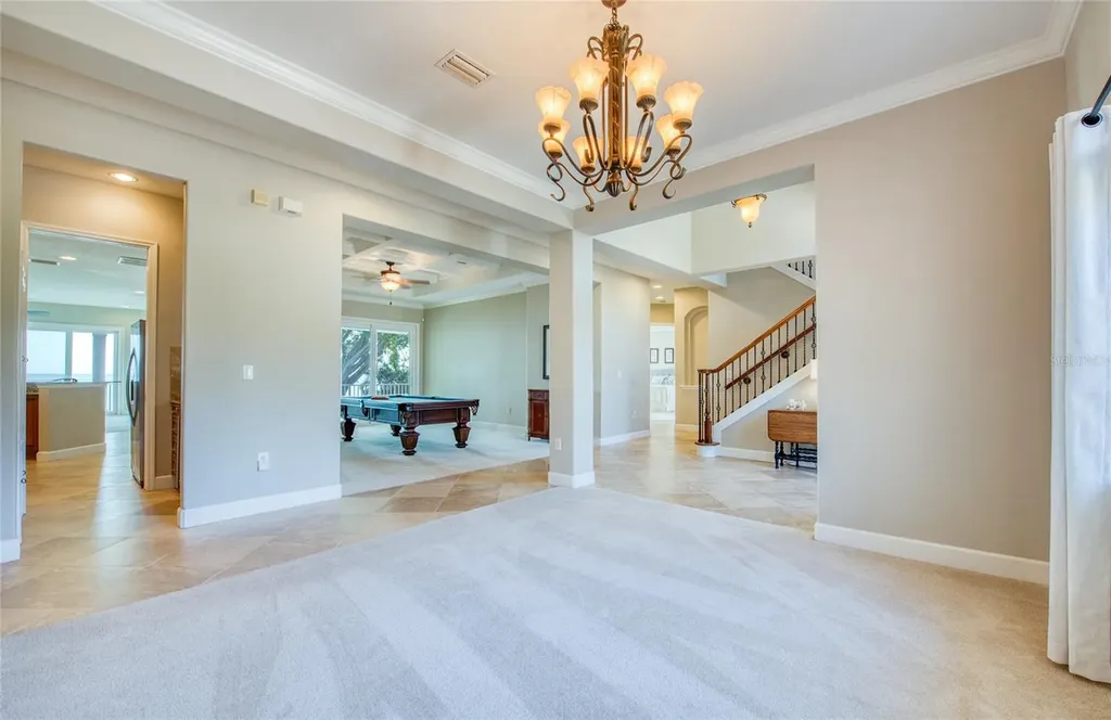 5918 Bahama Shores Drive S St Petersburg FL 33705