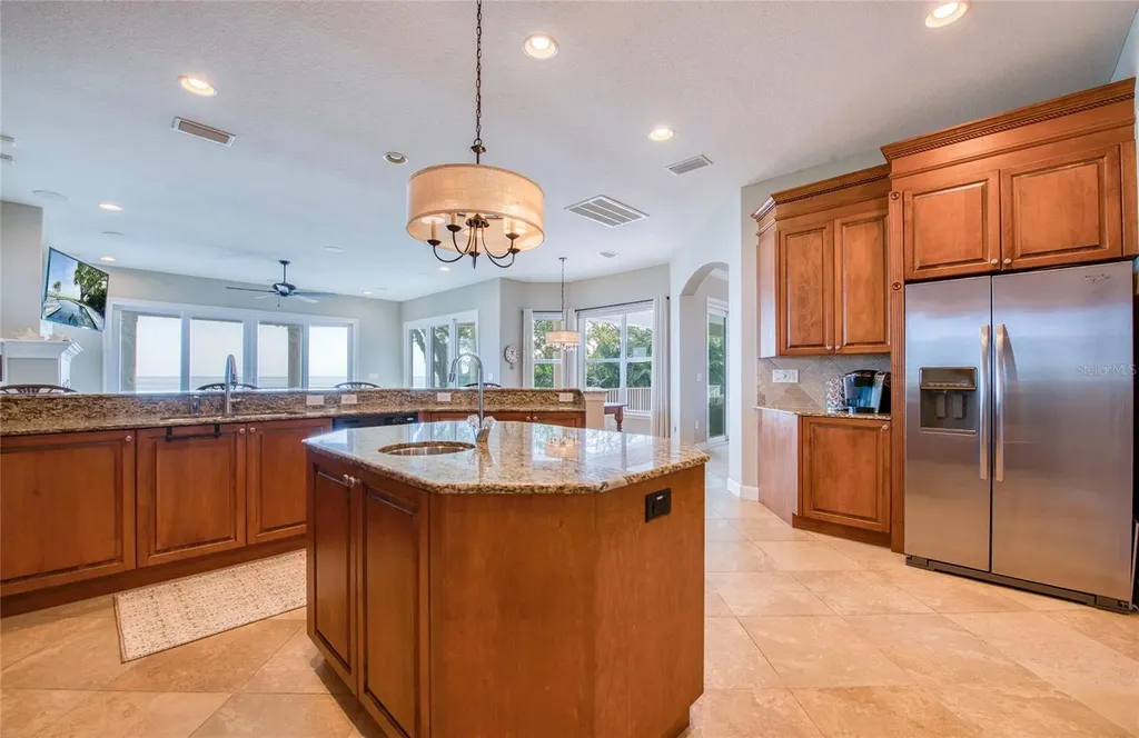 5918 Bahama Shores Drive S St Petersburg FL 33705