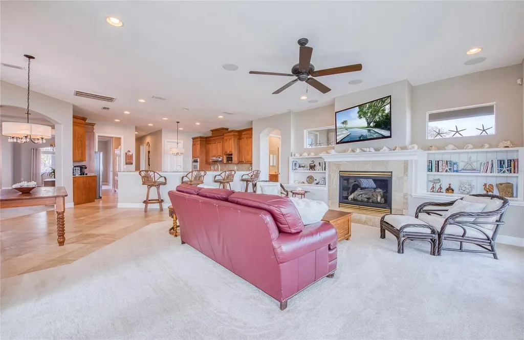 5918 Bahama Shores Drive S St Petersburg FL 33705