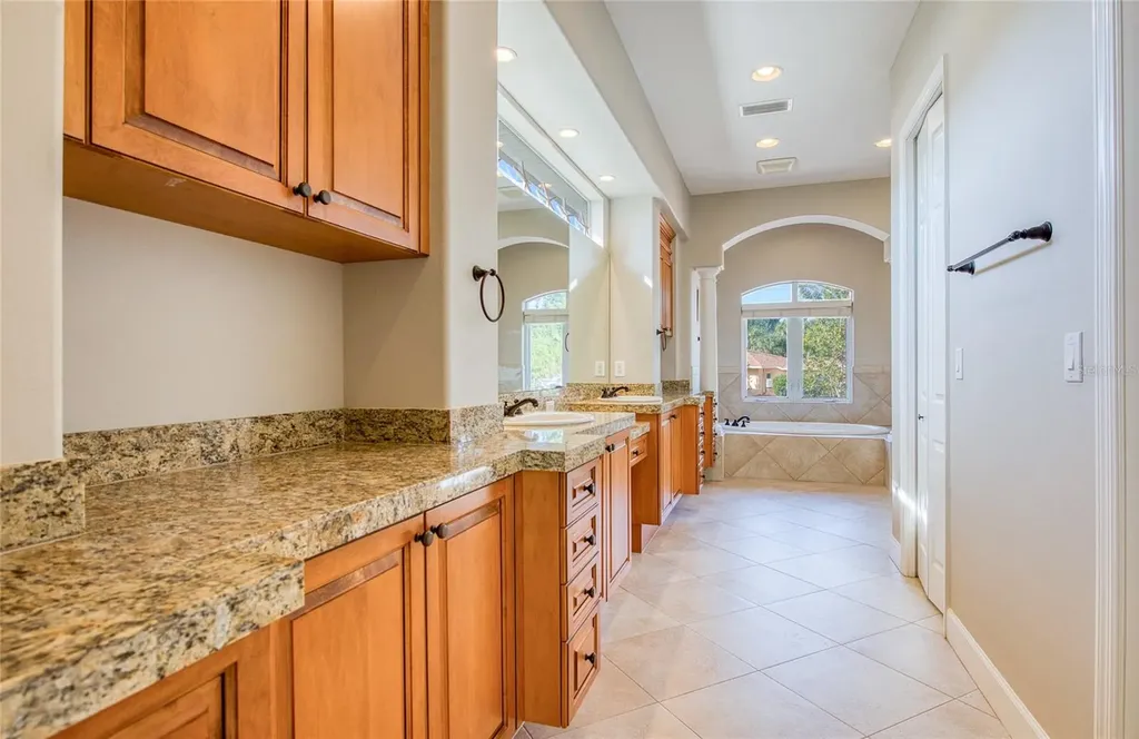 5918 Bahama Shores Drive S St Petersburg FL 33705