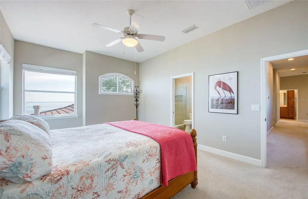 5918 Bahama Shores Drive S St Petersburg FL 33705