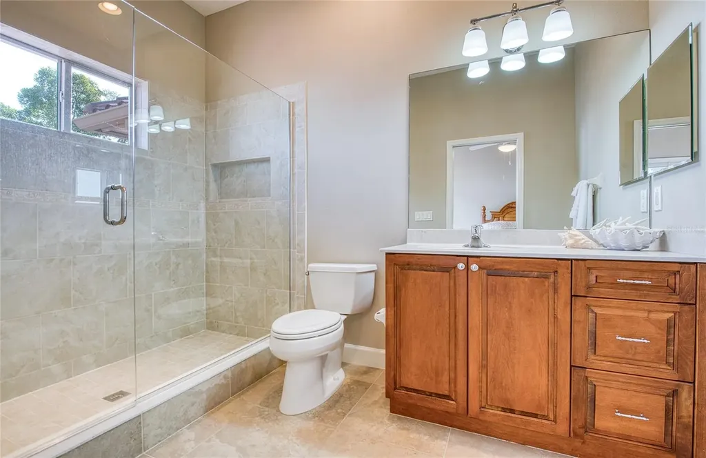 5918 Bahama Shores Drive S St Petersburg FL 33705