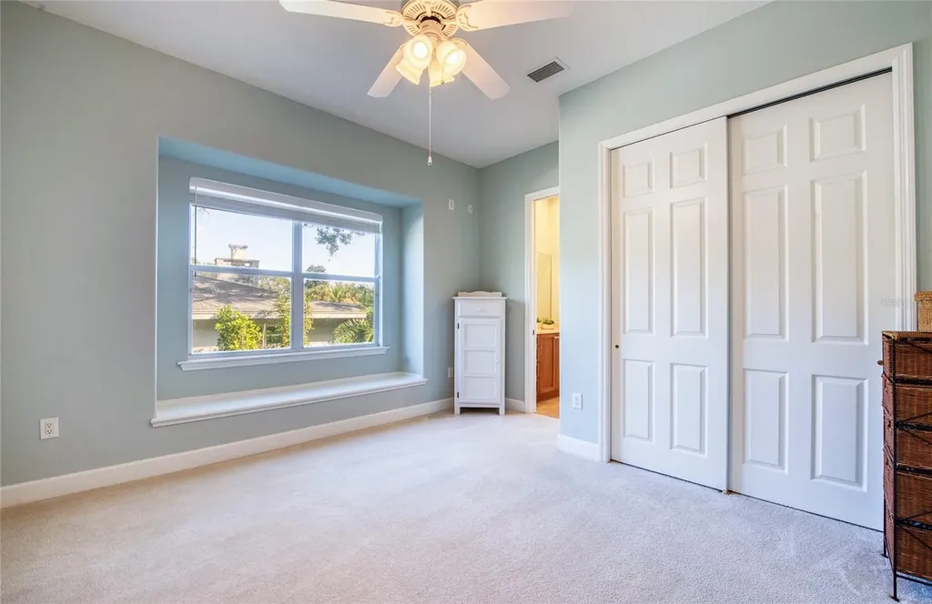 5918 Bahama Shores Drive S St Petersburg FL 33705