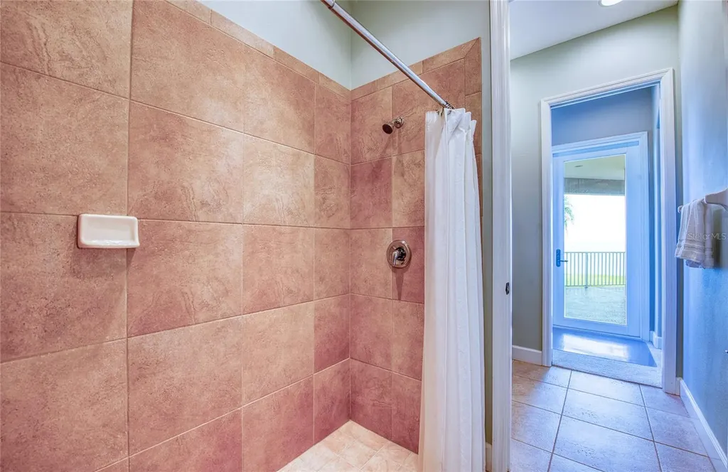 5918 Bahama Shores Drive S St Petersburg FL 33705