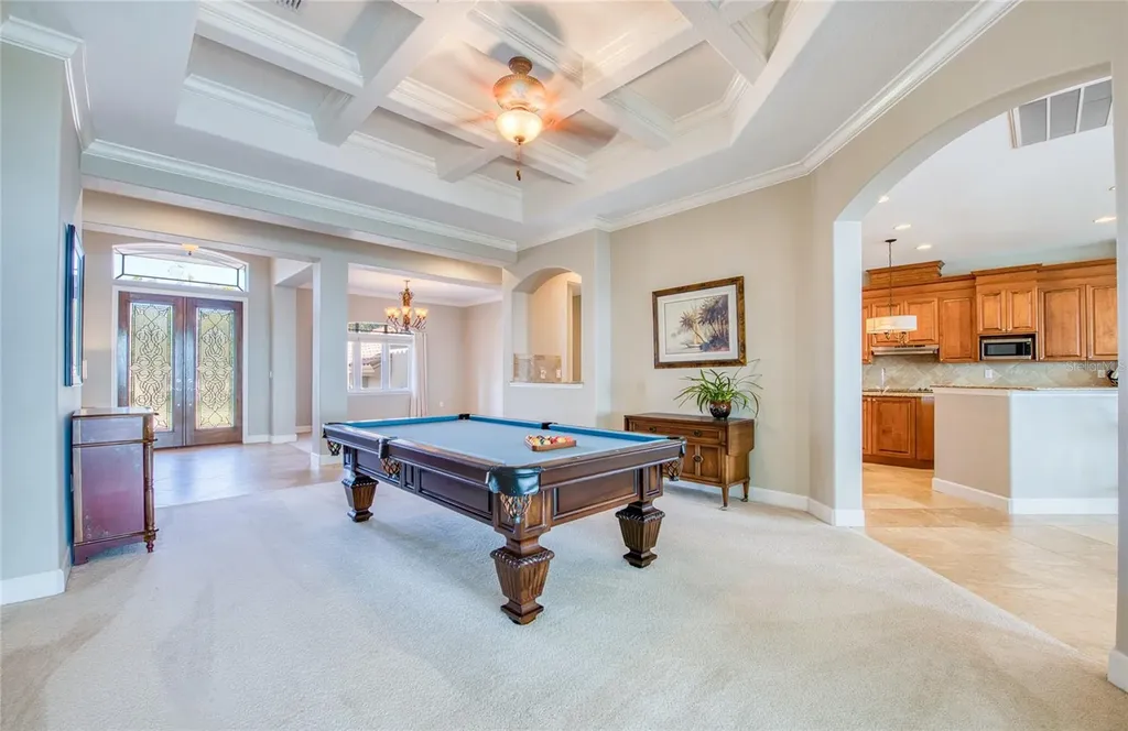 5918 Bahama Shores Drive S St Petersburg FL 33705
