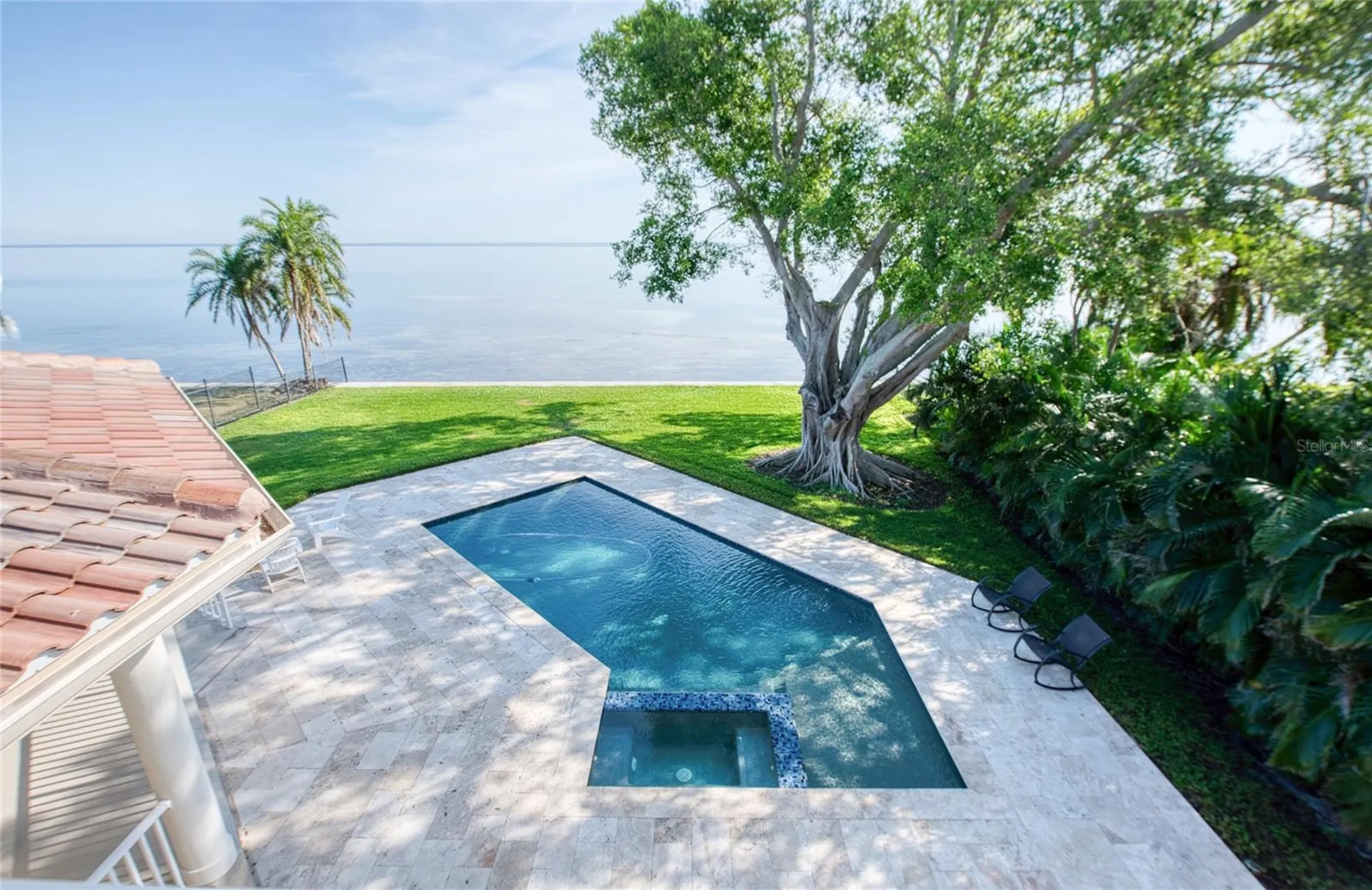 5918 Bahama Shores Drive S St Petersburg FL 33705